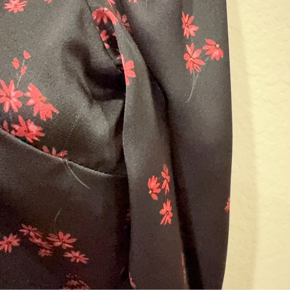 Keepsake Infinity Long Sleeve Wrap Blouse Top with tie Black Ditsy Size L NWT - Picture 6 of 9